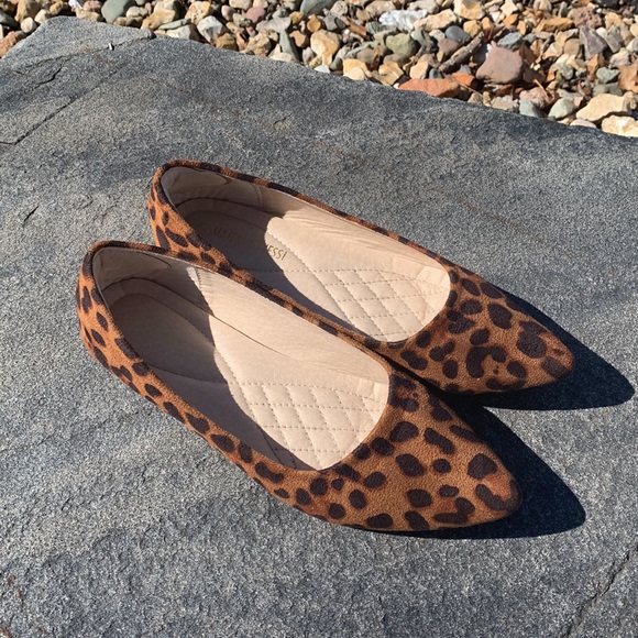 Maiernisi Jessi Pointy Leopard Flats 38 EUC Size 8 - Picture 7 of 8